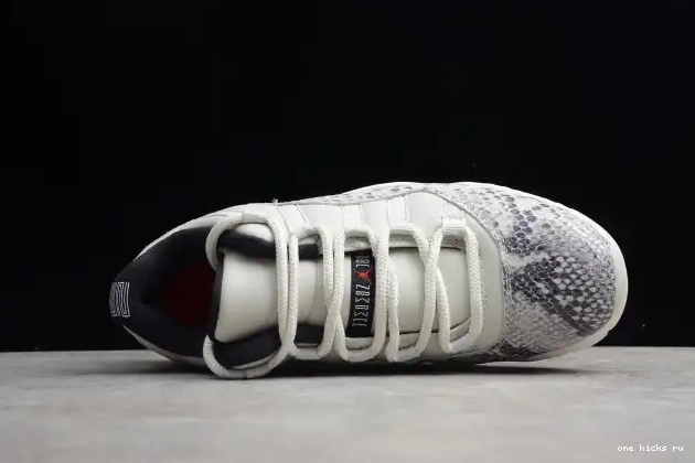 Rep Onekick SE CD6846-002 Jordan Air Bone Low 11 Snake Light 0507